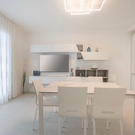 Residence Luxury Elisabeth Con Posto Spiaggia Incluso Caorle Exterior photo