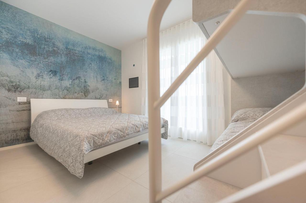 Residence Luxury Elisabeth Con Posto Spiaggia Incluso Caorle Exterior photo