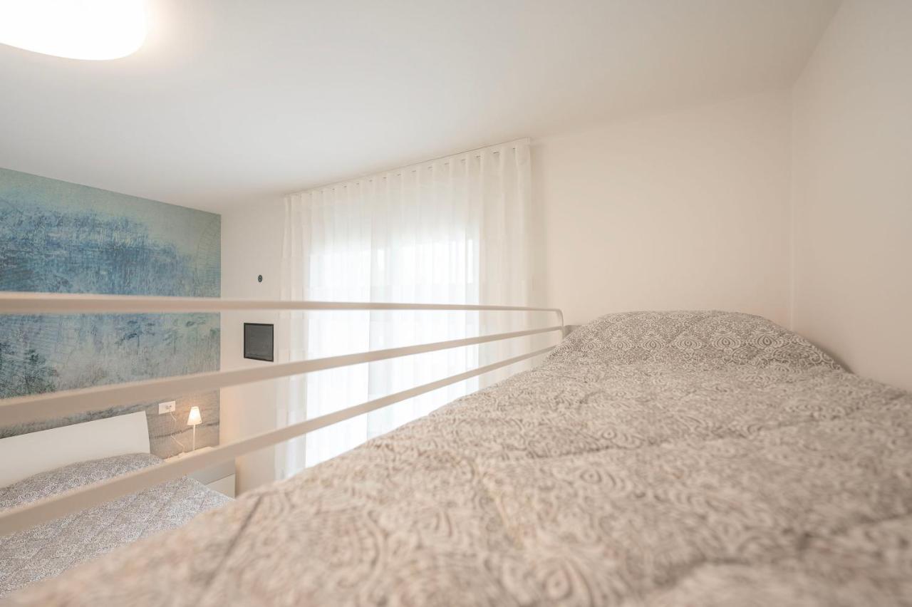 Residence Luxury Elisabeth Con Posto Spiaggia Incluso Caorle Exterior photo