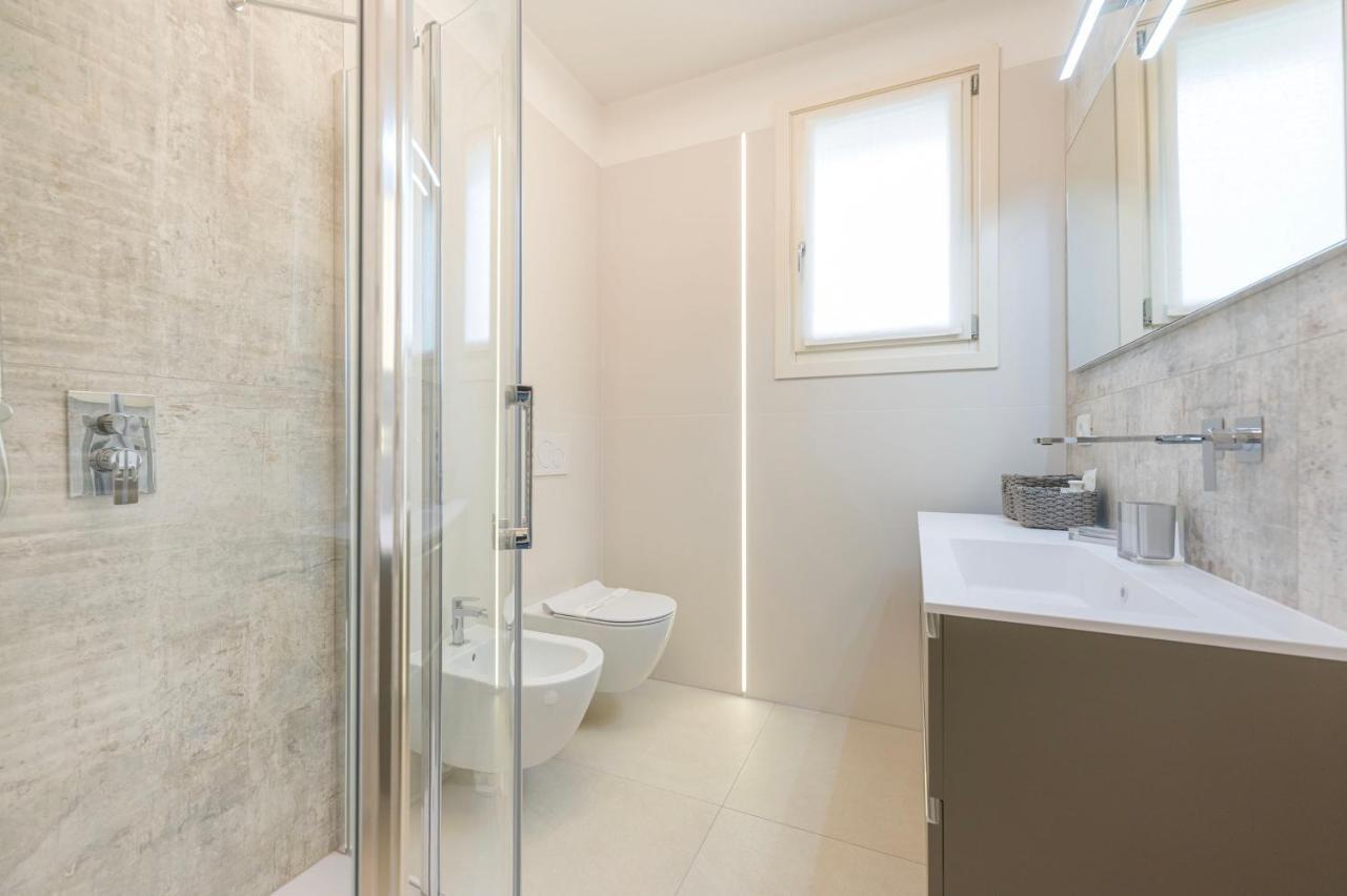 Residence Luxury Elisabeth Con Posto Spiaggia Incluso Caorle Exterior photo